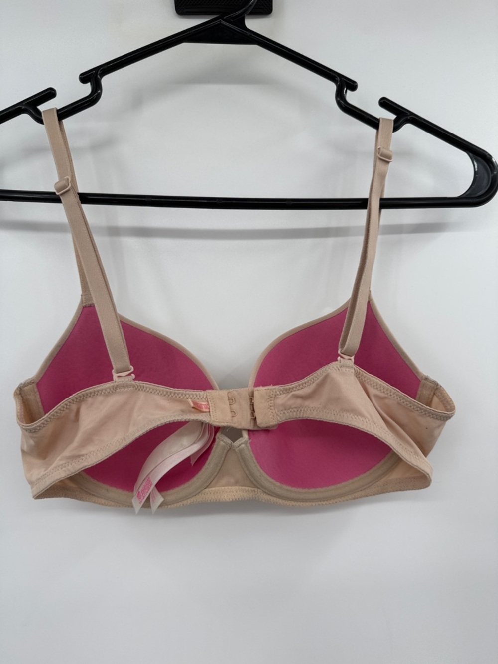 PINK Victoria secret Women's Wear Everywhere Lightly Lined Beige Bra size 32C - Picture 2 of 9